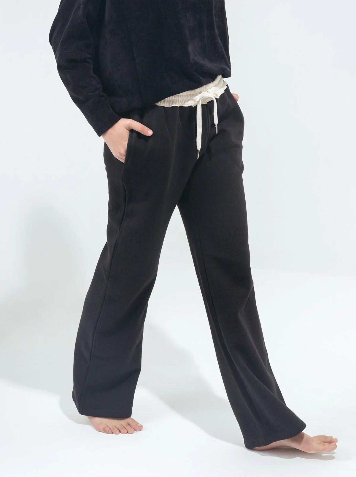 BLACK CONTRAST WAIST-BELT FLEECE PANTS - Image 2