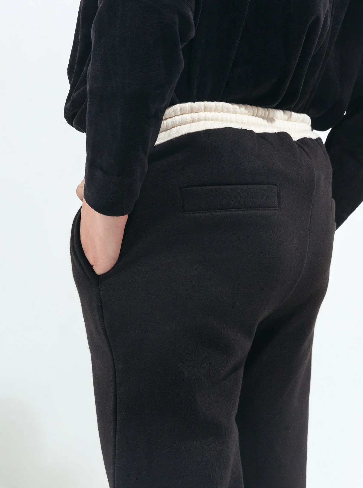 BLACK CONTRAST WAIST-BELT FLEECE PANTS - Image 3