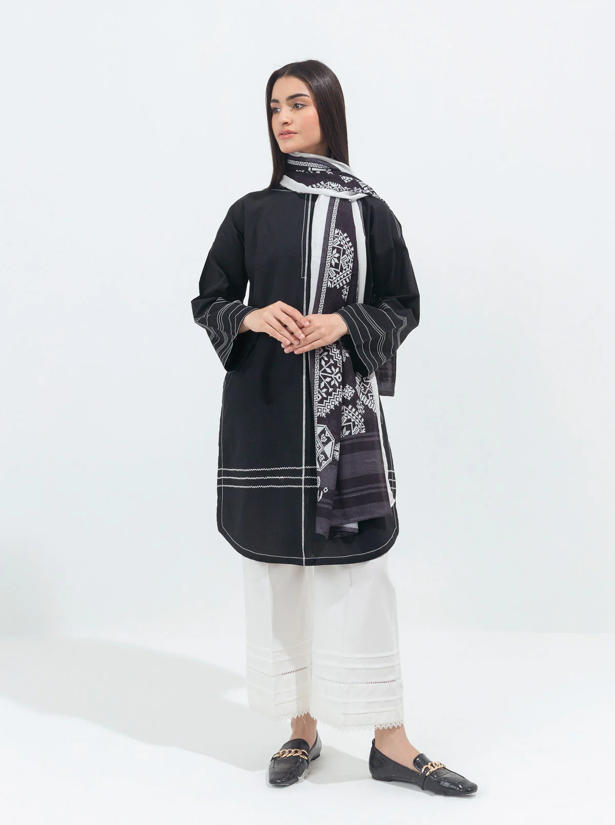 BASIC SHIRT WITH STOLE - Image 3