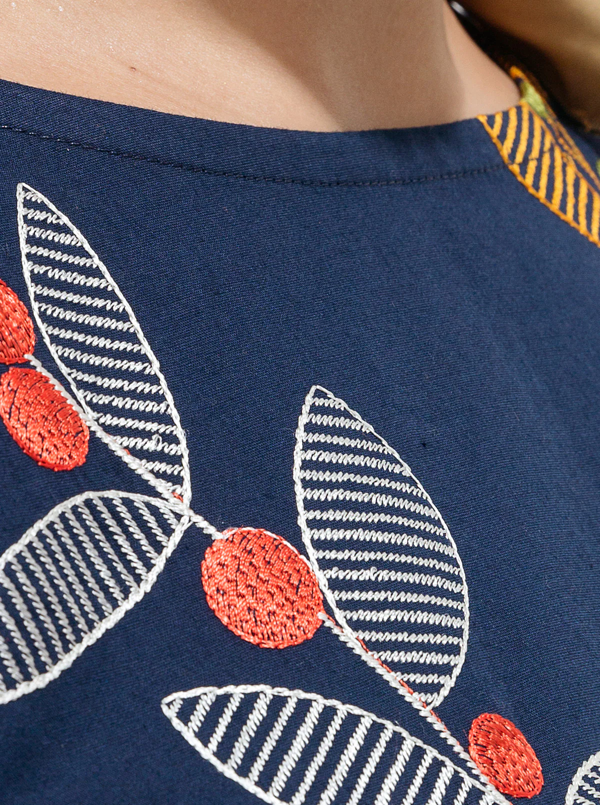EMBROIDERED SHIRT - Image 3