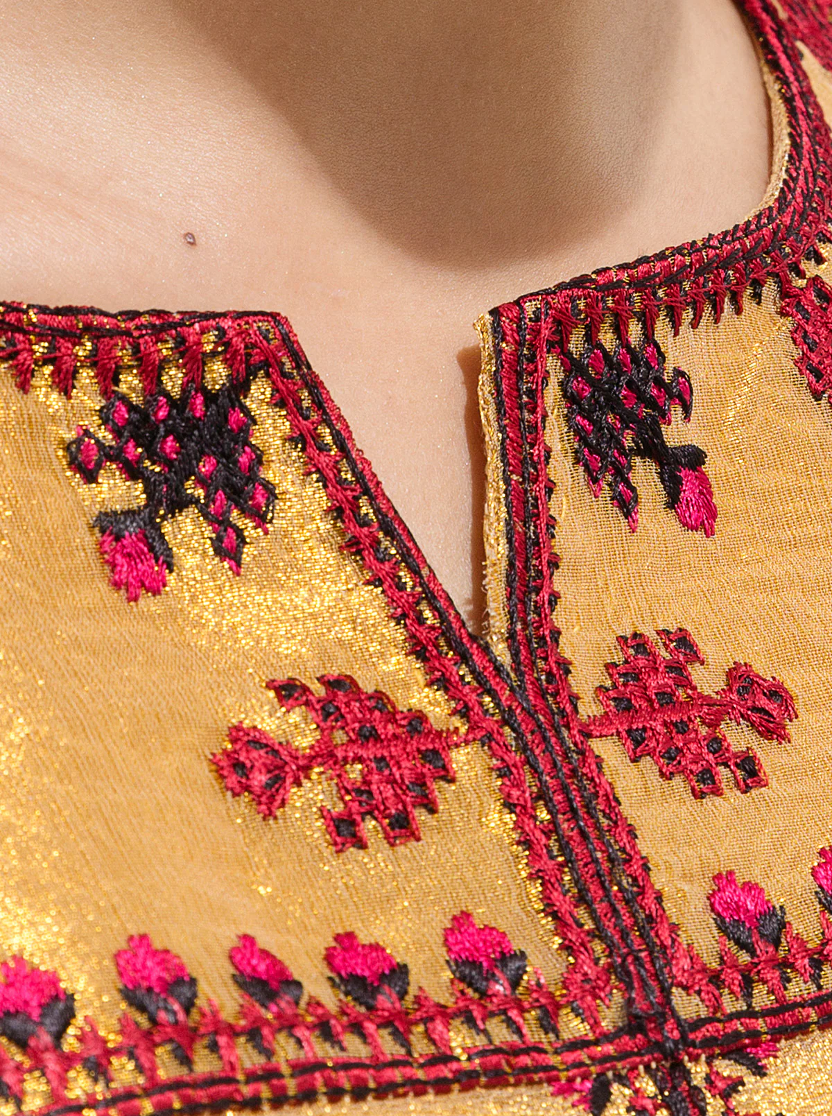 EMBROIDERED TISSUE SHIRT (LUXURY PRET) - Image 3