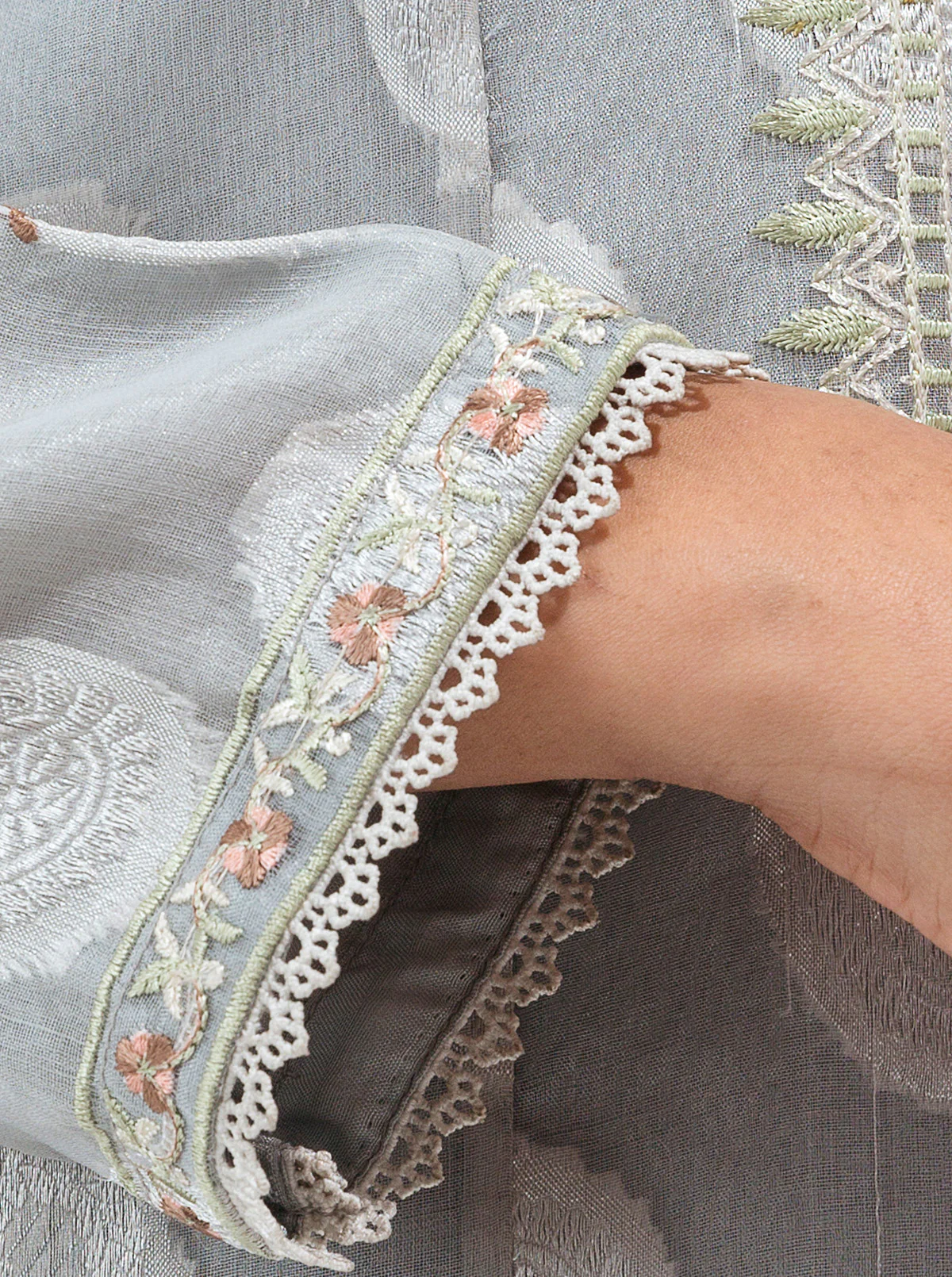 EMBROIDERED SHIRT WITH DUPATTA - Image 3