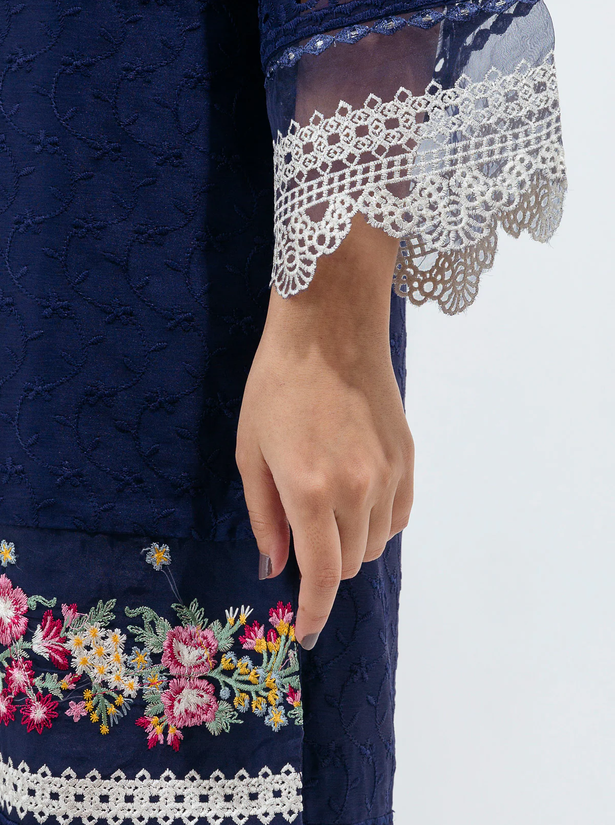 EMBROIDERED SHIRT WITH DUPATTA - Image 3