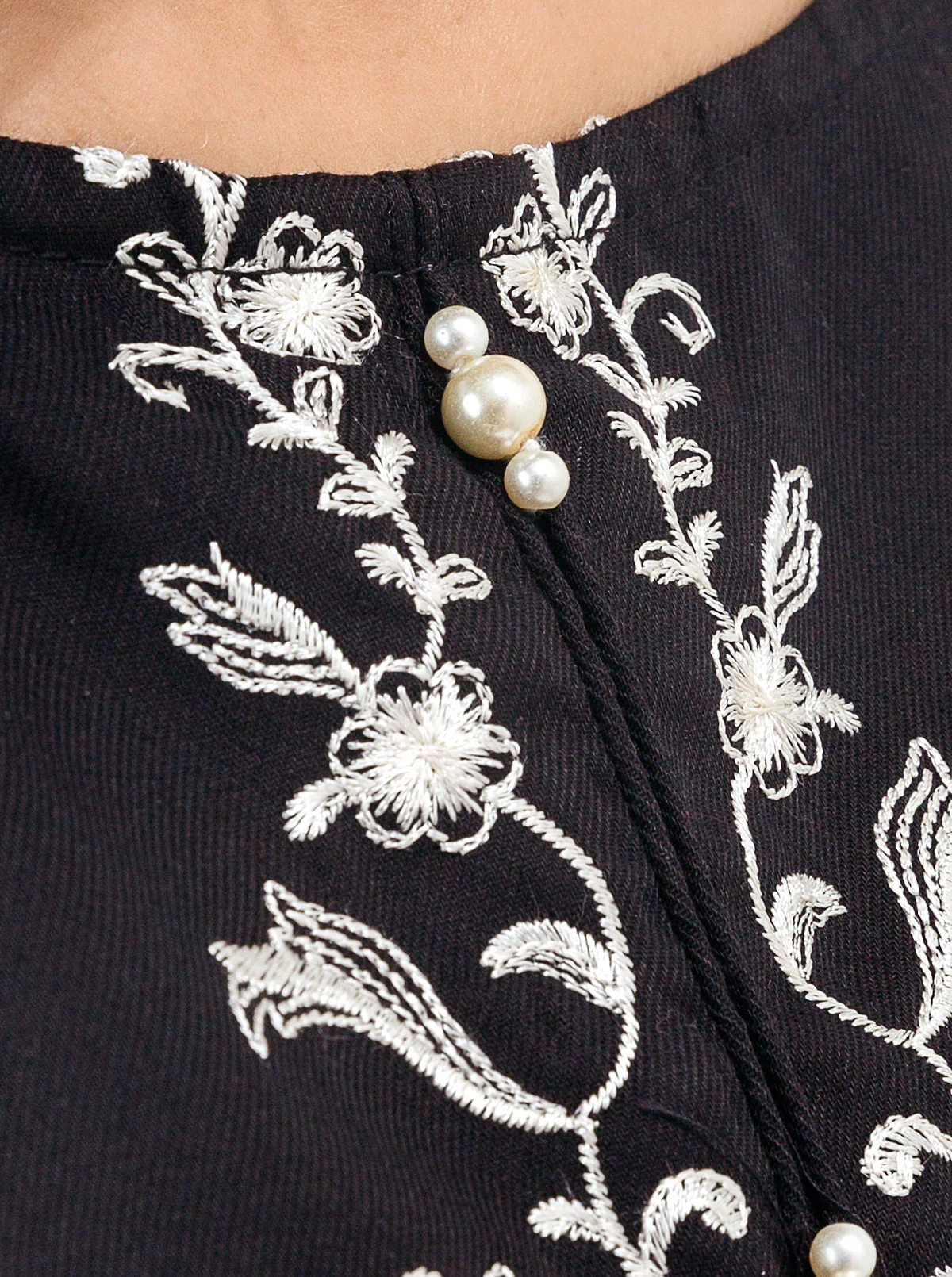 EMBROIDERED YARN DYED SHIRT (PRET) - Image 3