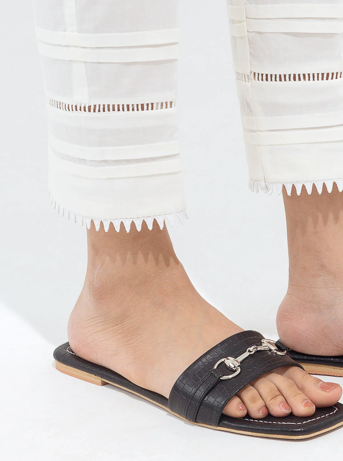 BASIC STRAIGHT PANTS - Image 2