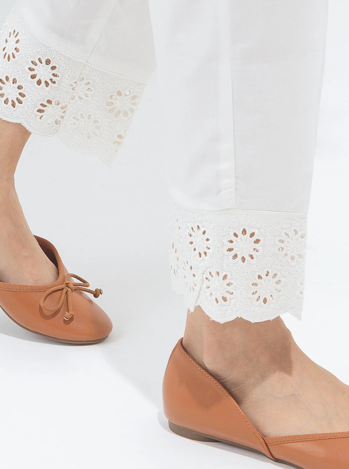 EMBROIDERED STRAIGHT PANTS - Image 2