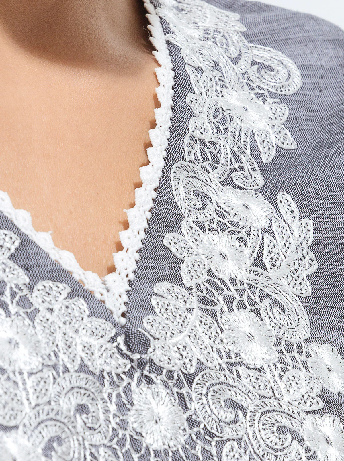 EMBROIDERED SHIRT - Image 3