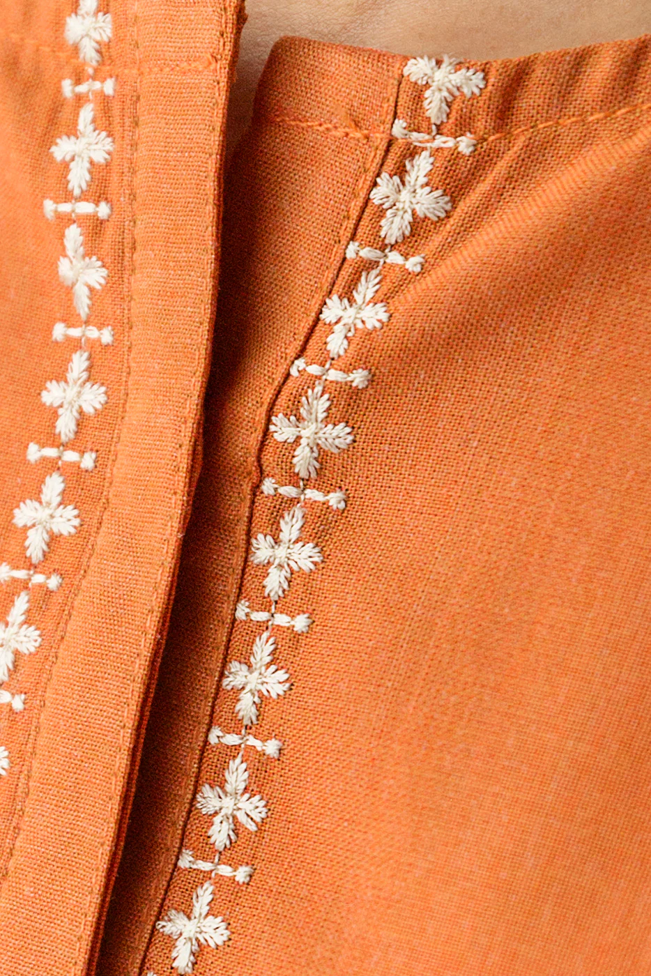 EMBROIDERED CHAMBRAY SHIRT (PRET) - Image 4