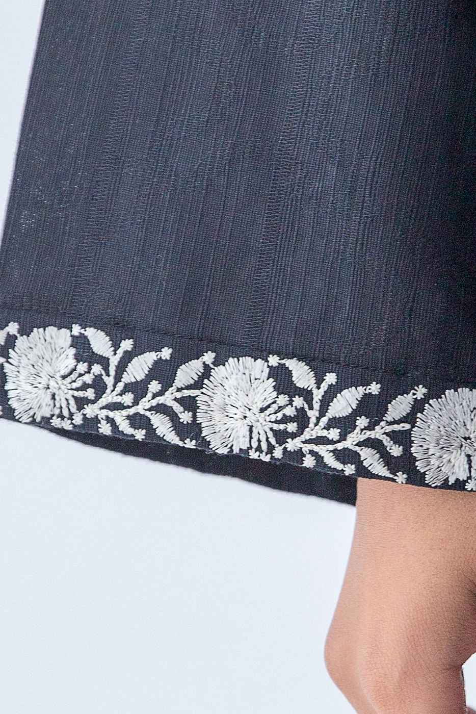 EMBROIDERED DORIA JACQUARD SHIRT (PRET) - Image 4