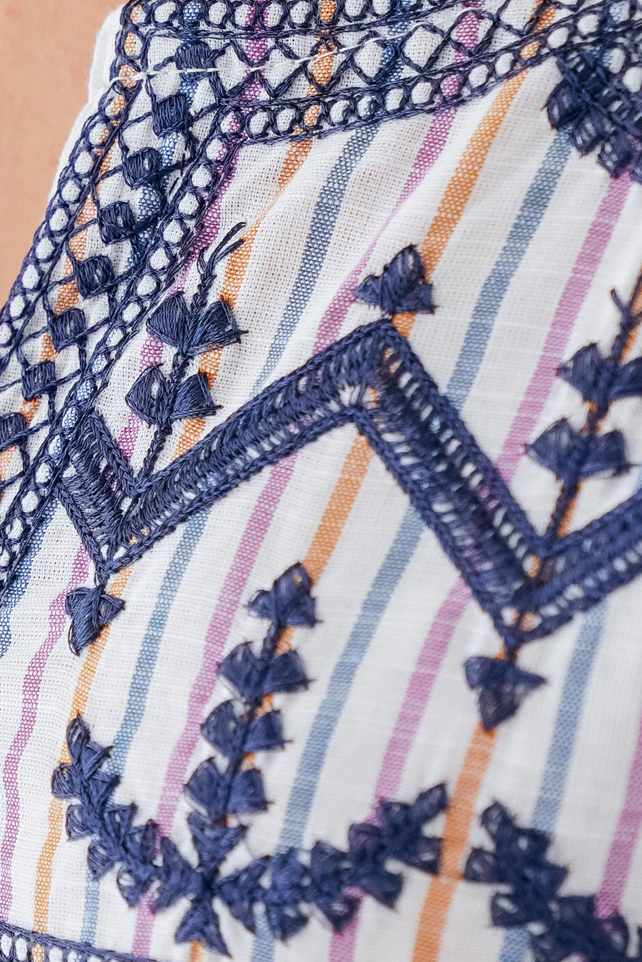 EMBROIDERED CHAMBRAY SHIRT (PRET) - Image 3