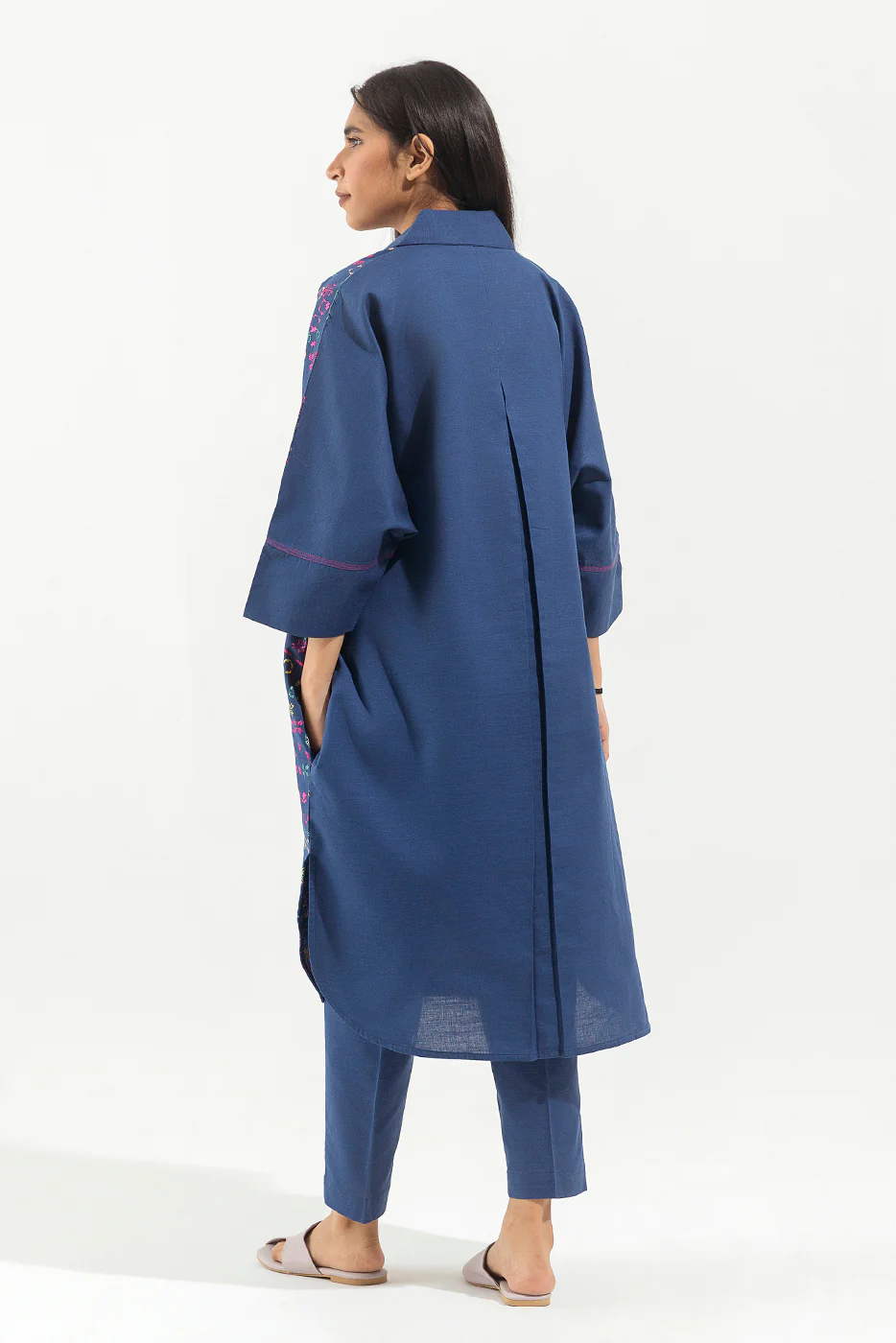 EMBROIDERED SLUB KHADDAR SHIRT (PRET) - Image 3