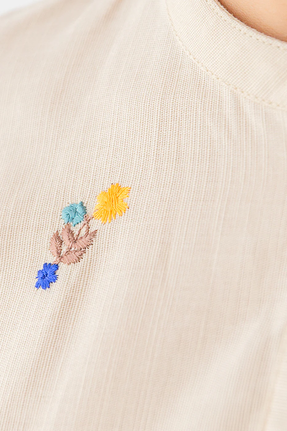 EMBROIDERED SLUB KHADDAR SHIRT (PRET) - Image 4