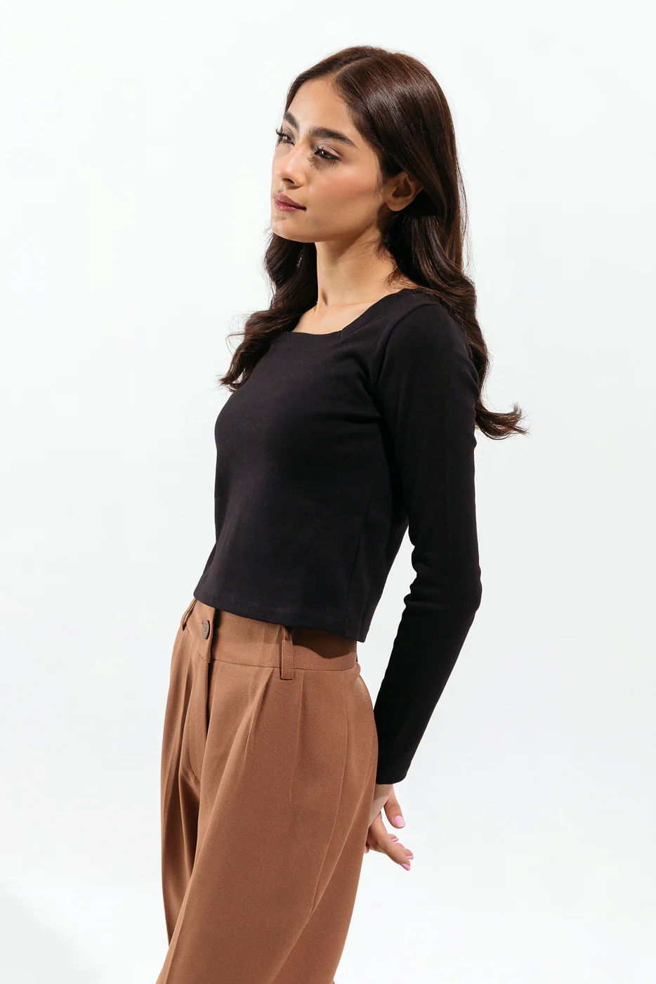 BLACK SQUARE NECK CROPPED TOP - Image 3