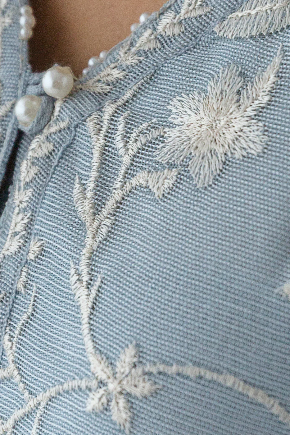 2 PIECE EMBROIDERED KARANDI SUIT (LUXURY PRET) - Image 4