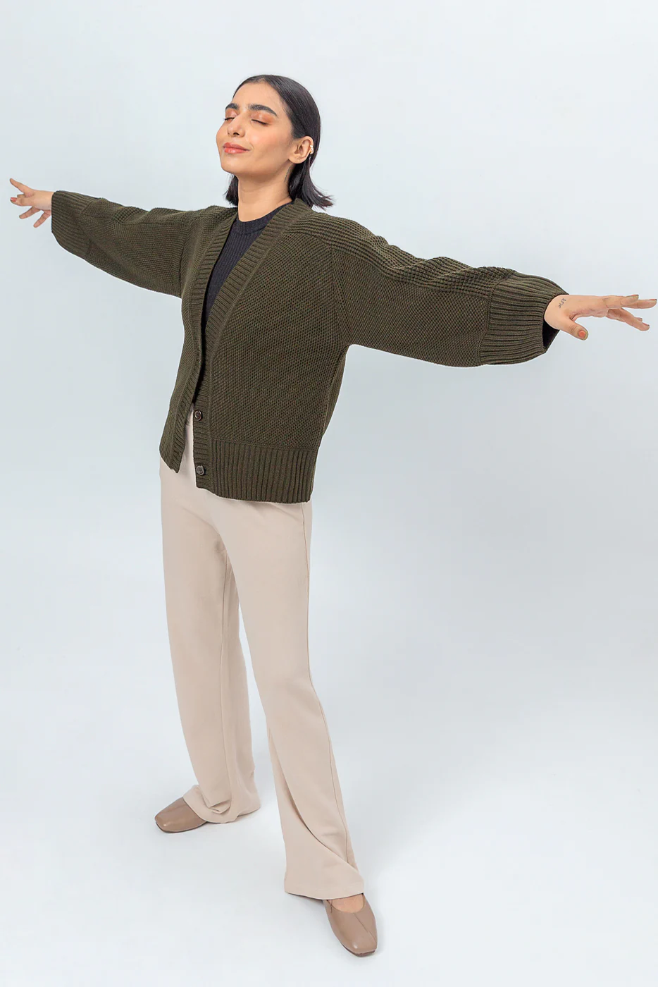 V NECK CARDIGAN - Image 2