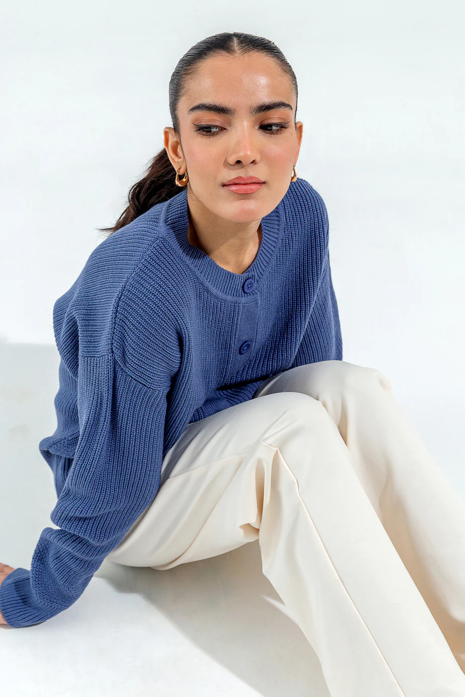 KNITTED CREW NECK CARDIGAN - Image 3