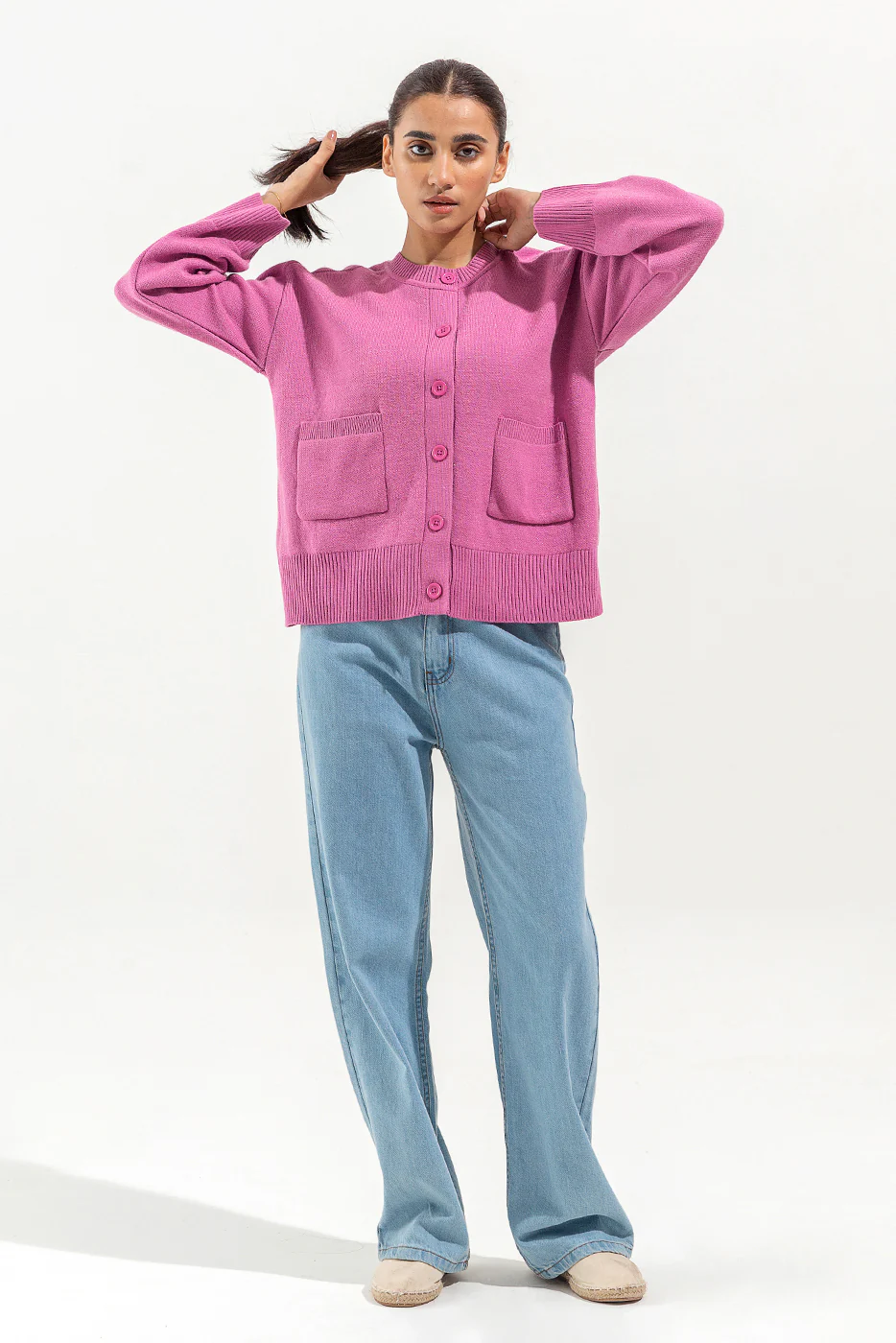KNITTED CREW NECK CARDIGAN - Image 4