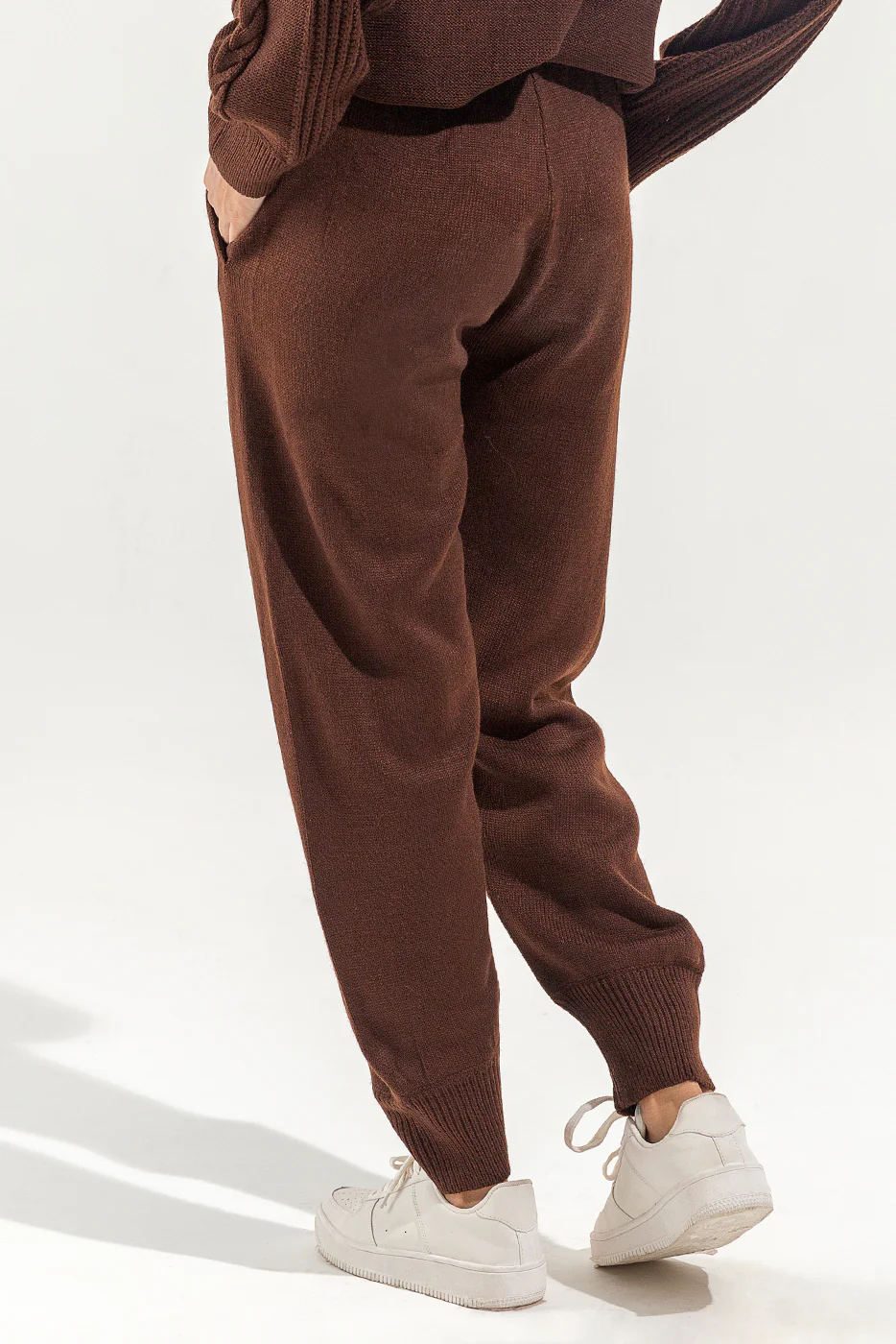 KNITTED JOGGER PANTS - Image 2