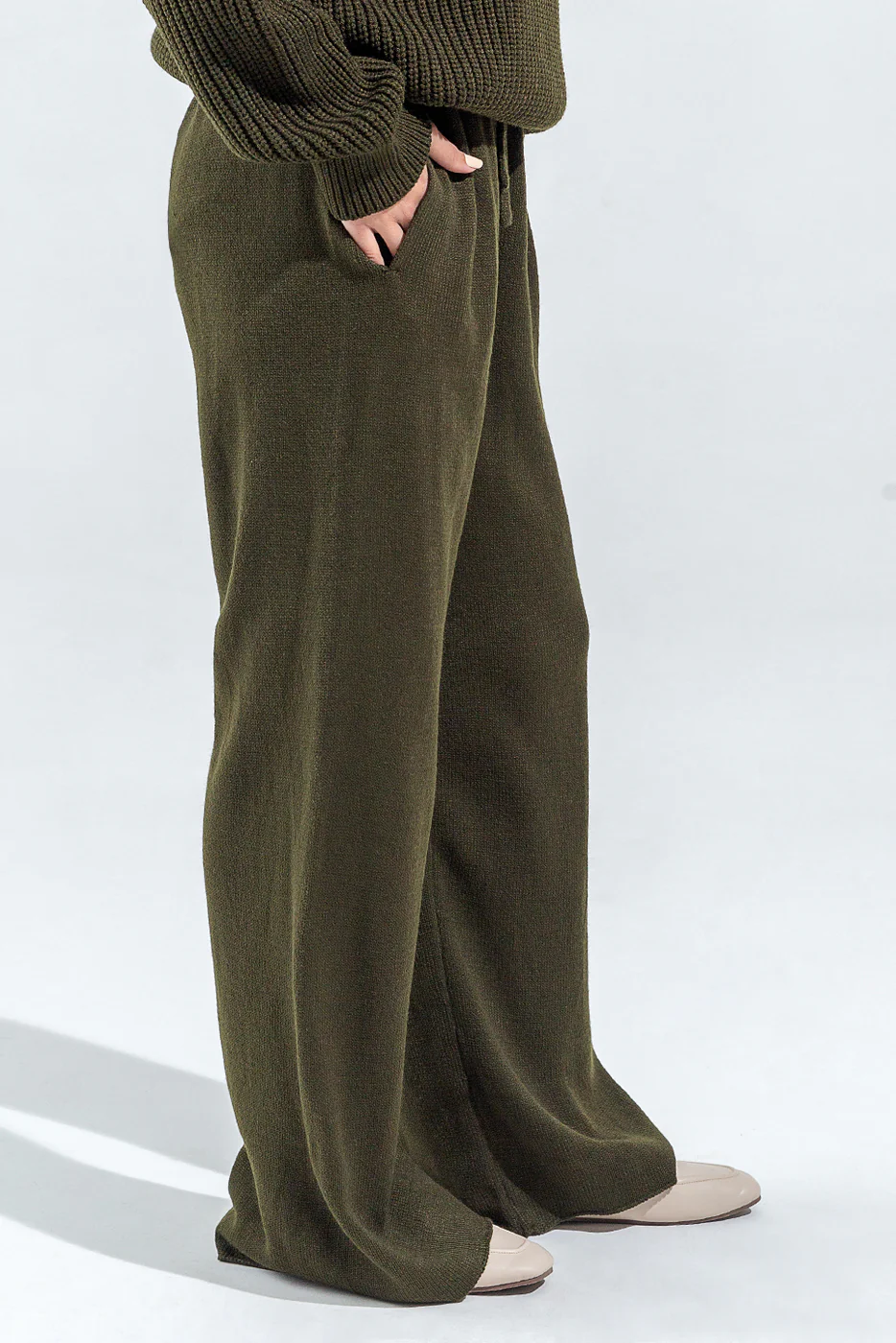 KNITTED WIDE LEG TROUSER - Image 2