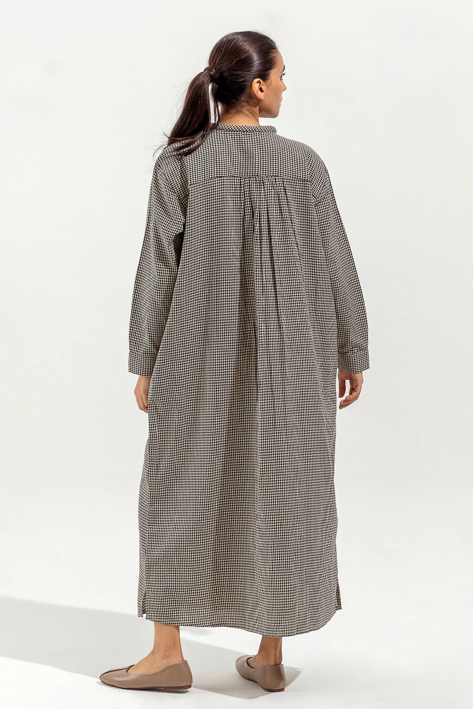 FULL LENGTH BUTTON THROUGH DRESS - Image 4