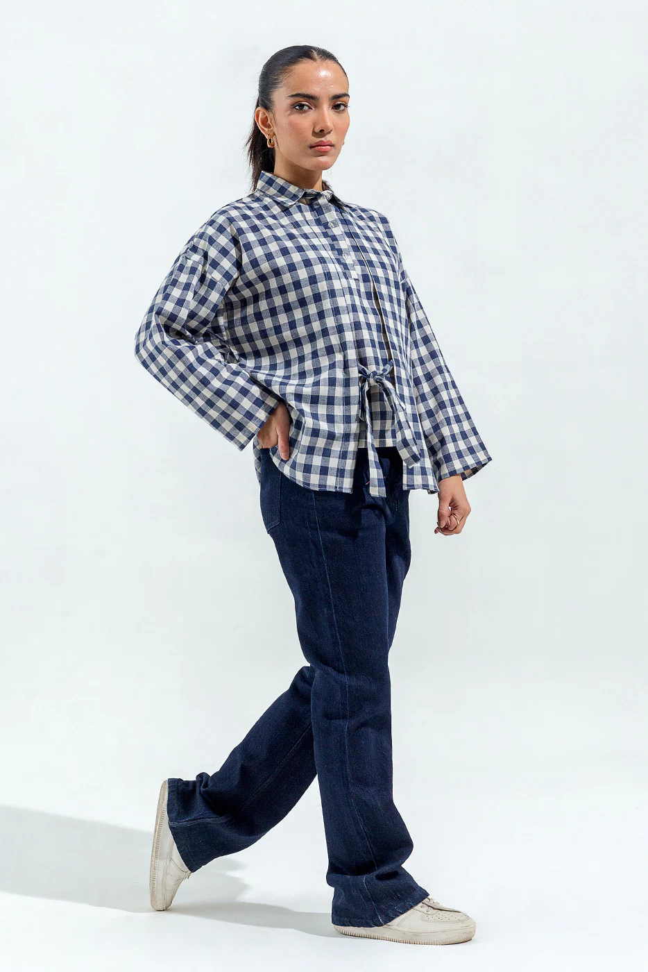 BLUE AND WHITE CHECK COLLAR SHIRT - Image 4
