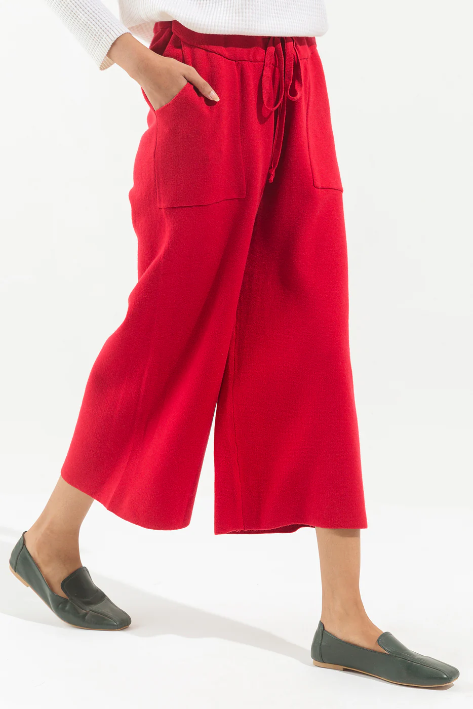 RED SWEATER PANTS - Image 4