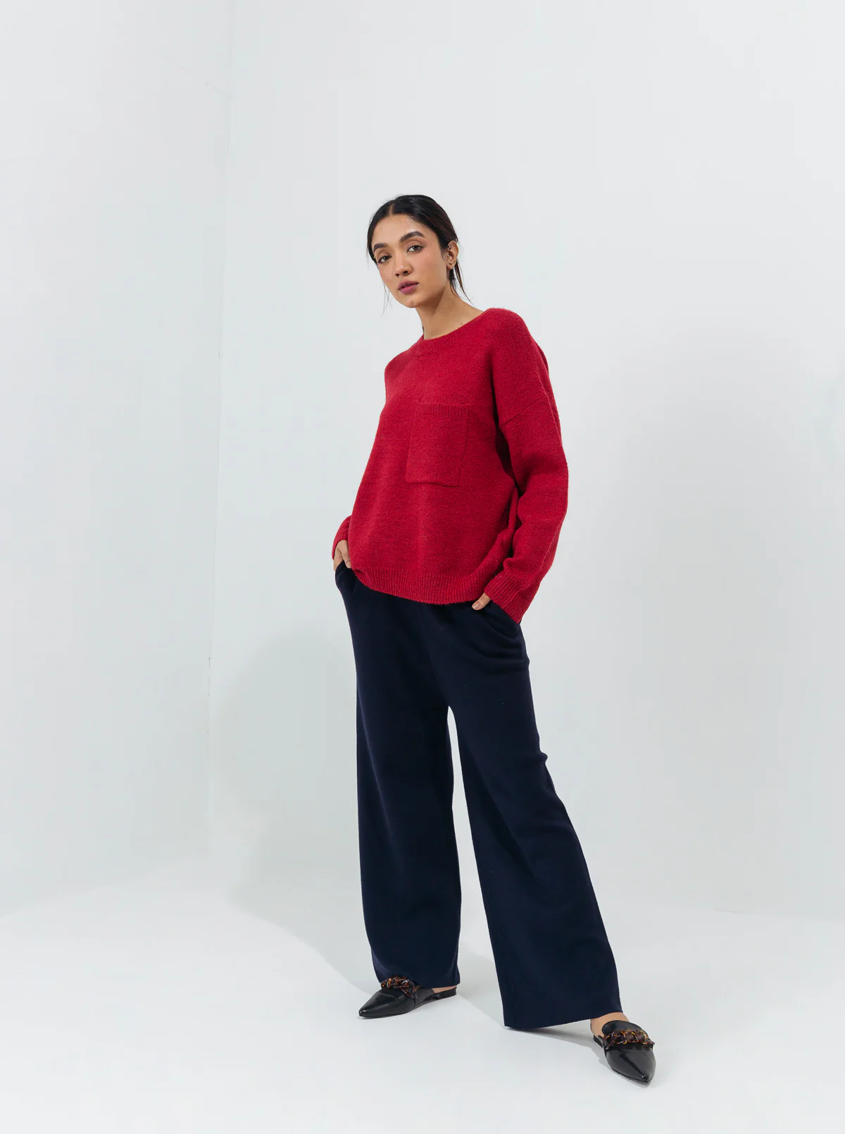 RED POCKET PULLOVER - Image 2