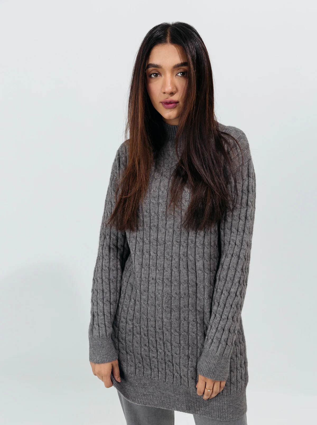 GRAY CABLE KNIT LONG PULLOVER - Image 2