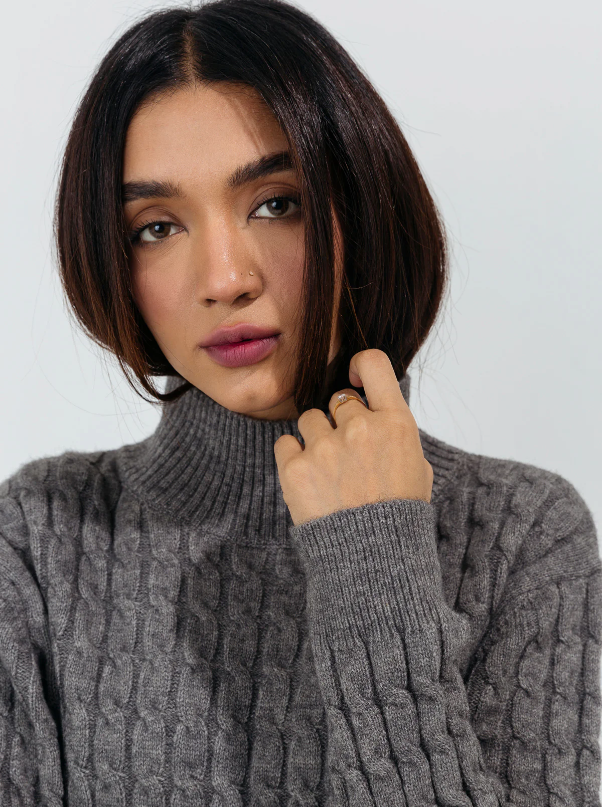 GRAY CABLE KNIT LONG PULLOVER - Image 3