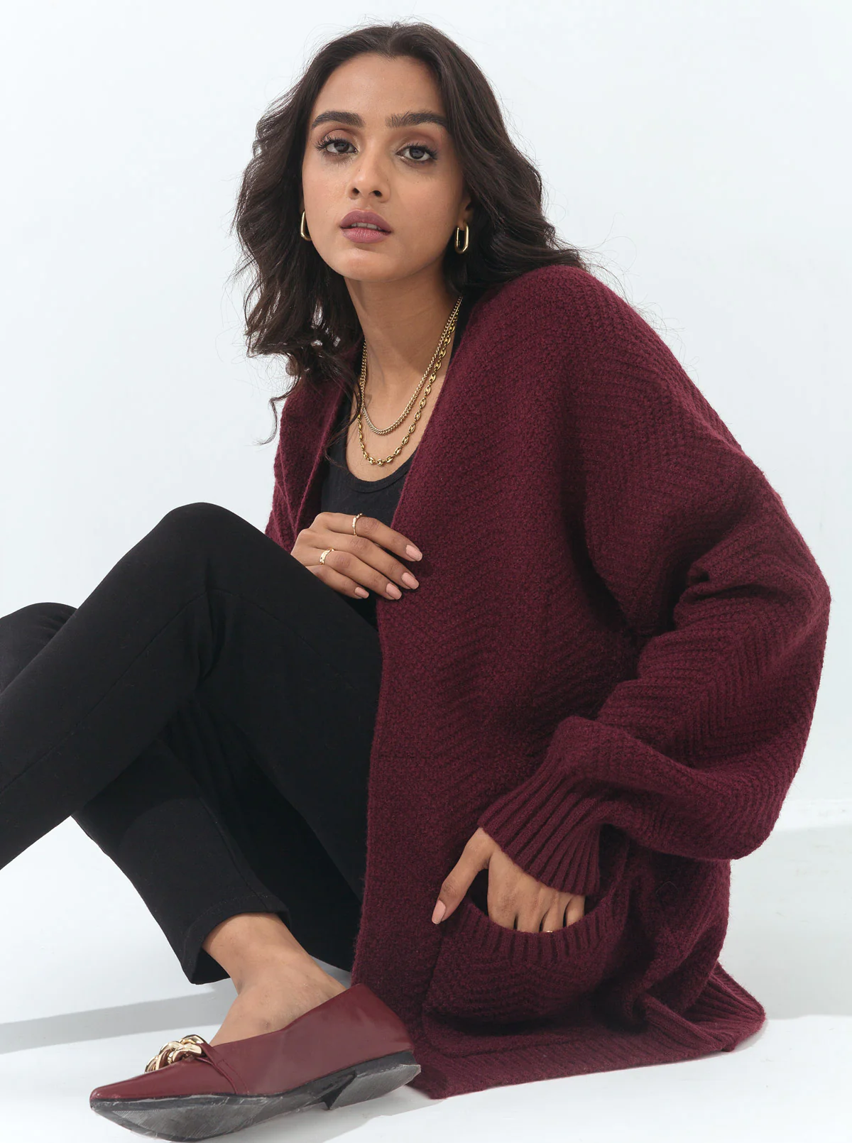 MAROON HERRINGBONE KNIT POCKET SHRUG - Image 2