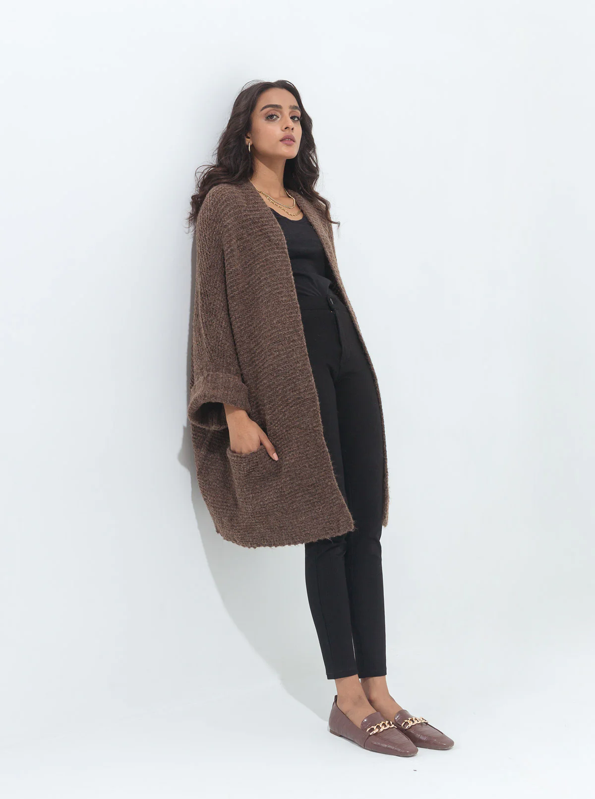 BROWN BOXY TEXTURED KNIT SHRUG - Image 2