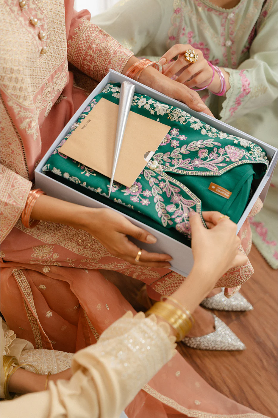 GIFT BOX - Image 6