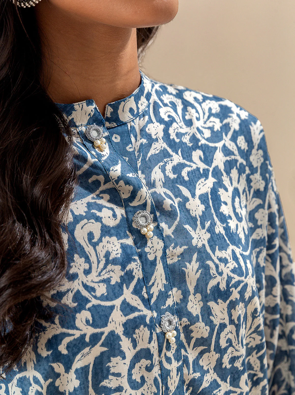 2 PIECE PRINTED LAWN SUIT-INDIGO DREAMS (UNSTITCHED) - Image 4