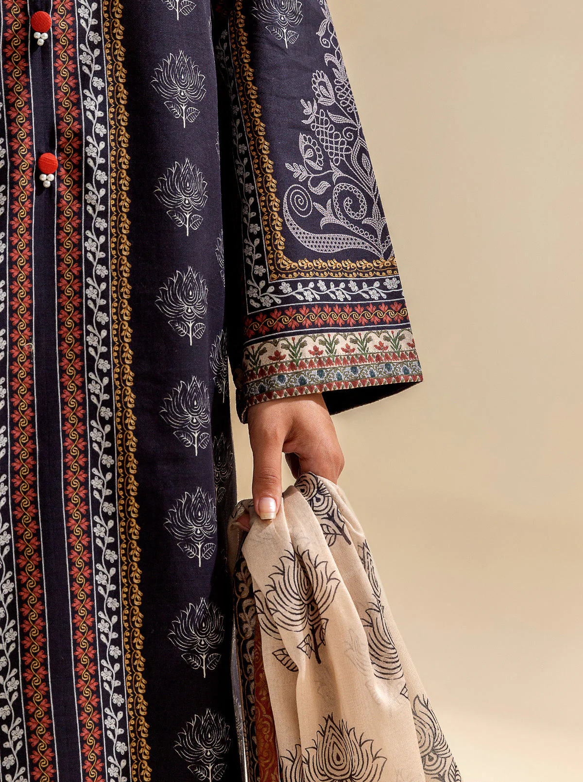 3 PIECE PRINTED LAWN SUIT - EBONY VISION (UNSTITCHED) - Image 6