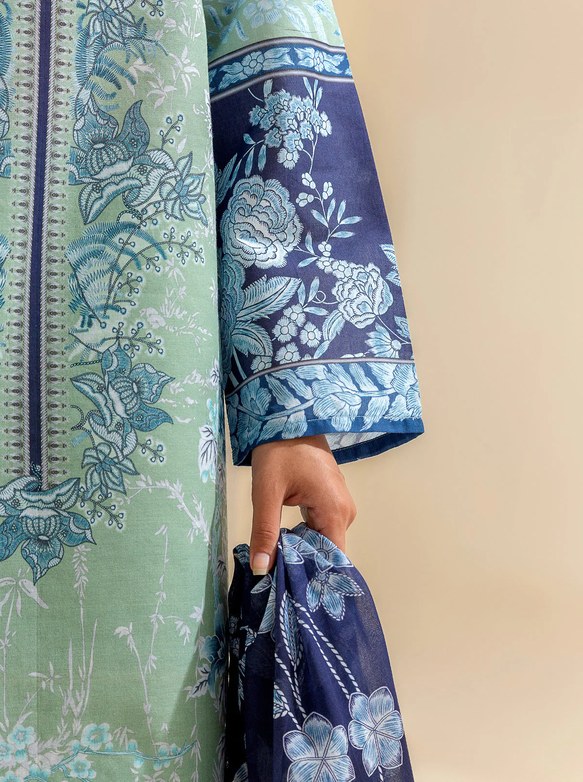 3 PIECE PRINTED LAWN SUIT (UNSTITCHED) - Image 6
