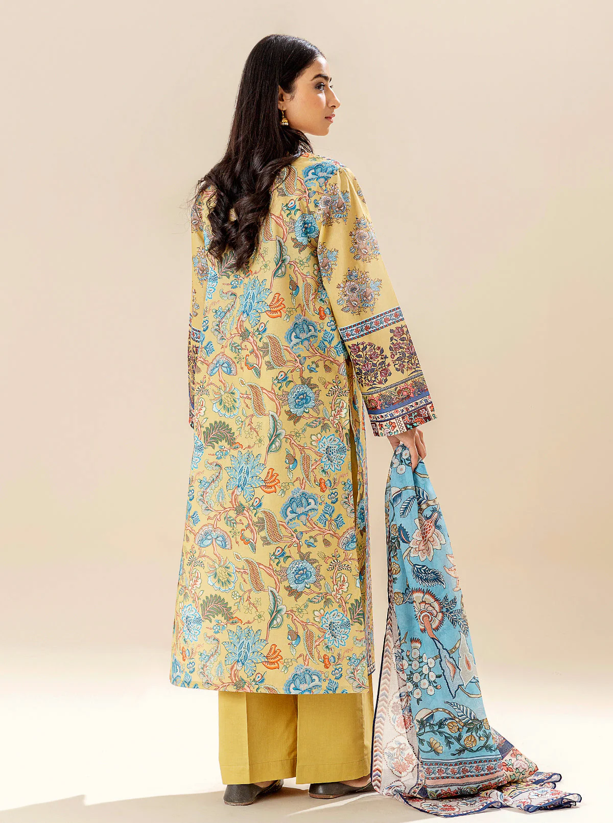 3 PIECE PRINTED LAWN SUIT (UNSTITCHED) - Image 4