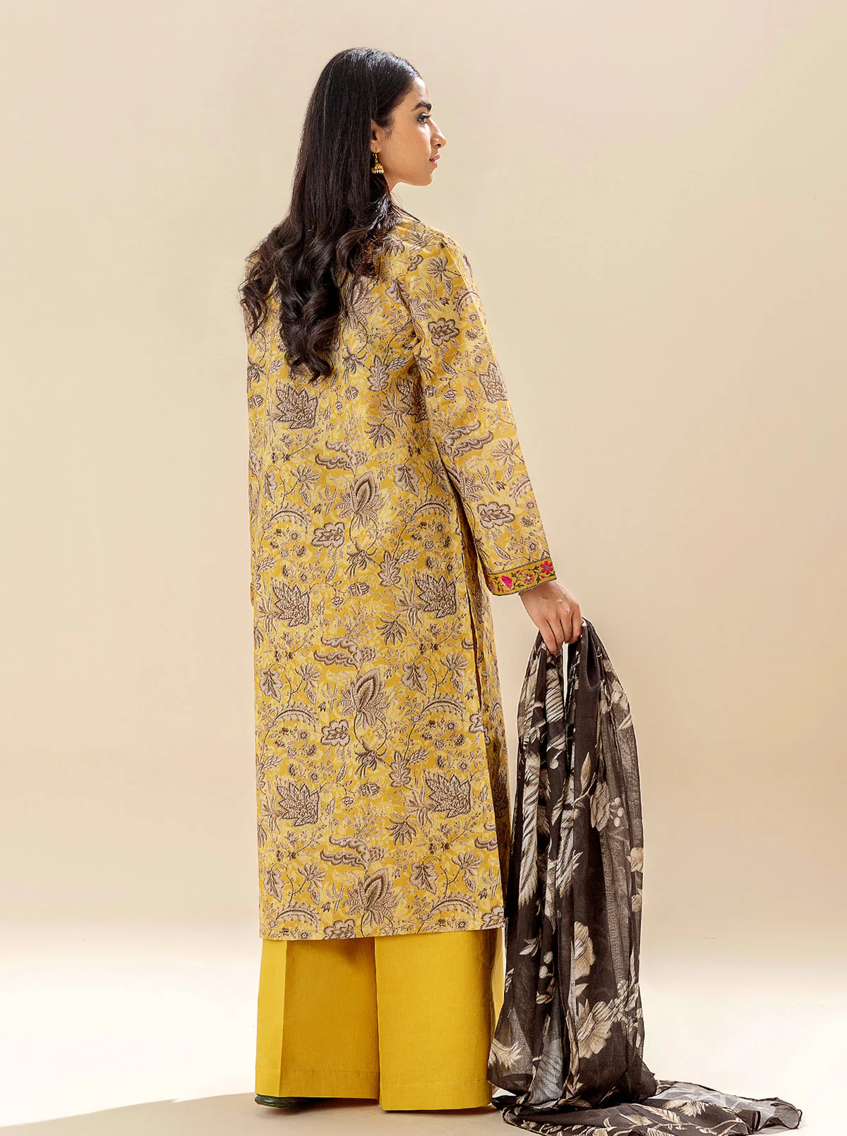 3 PIECE PRINTED LAWN SUIT (UNSTITCHED) - Image 4