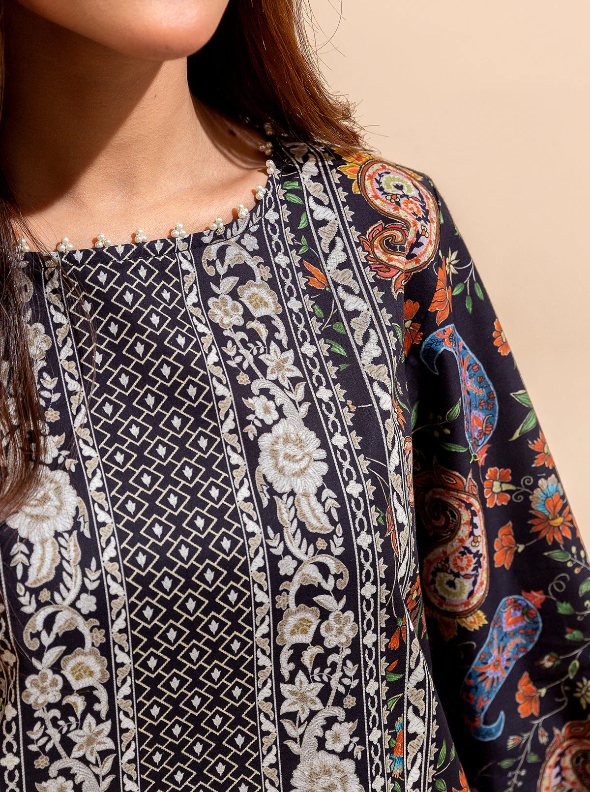 2 PIECE PRINTED LAWN SUIT-ROYAL SYMMETRY (UNSTITCHED) - Image 5