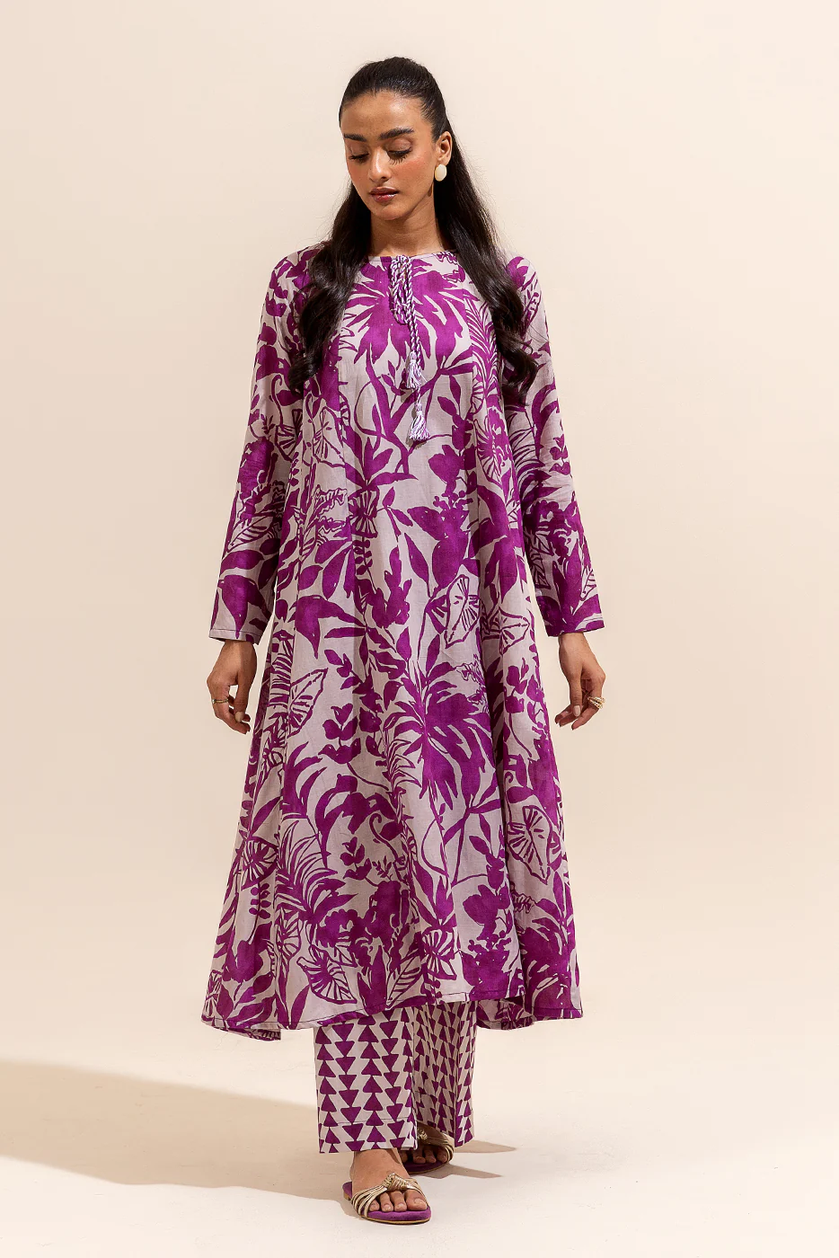 2 PIECE PRINTED LAWN SUIT-VIVID IMAGINATION (UNSTITCHED) - Image 2