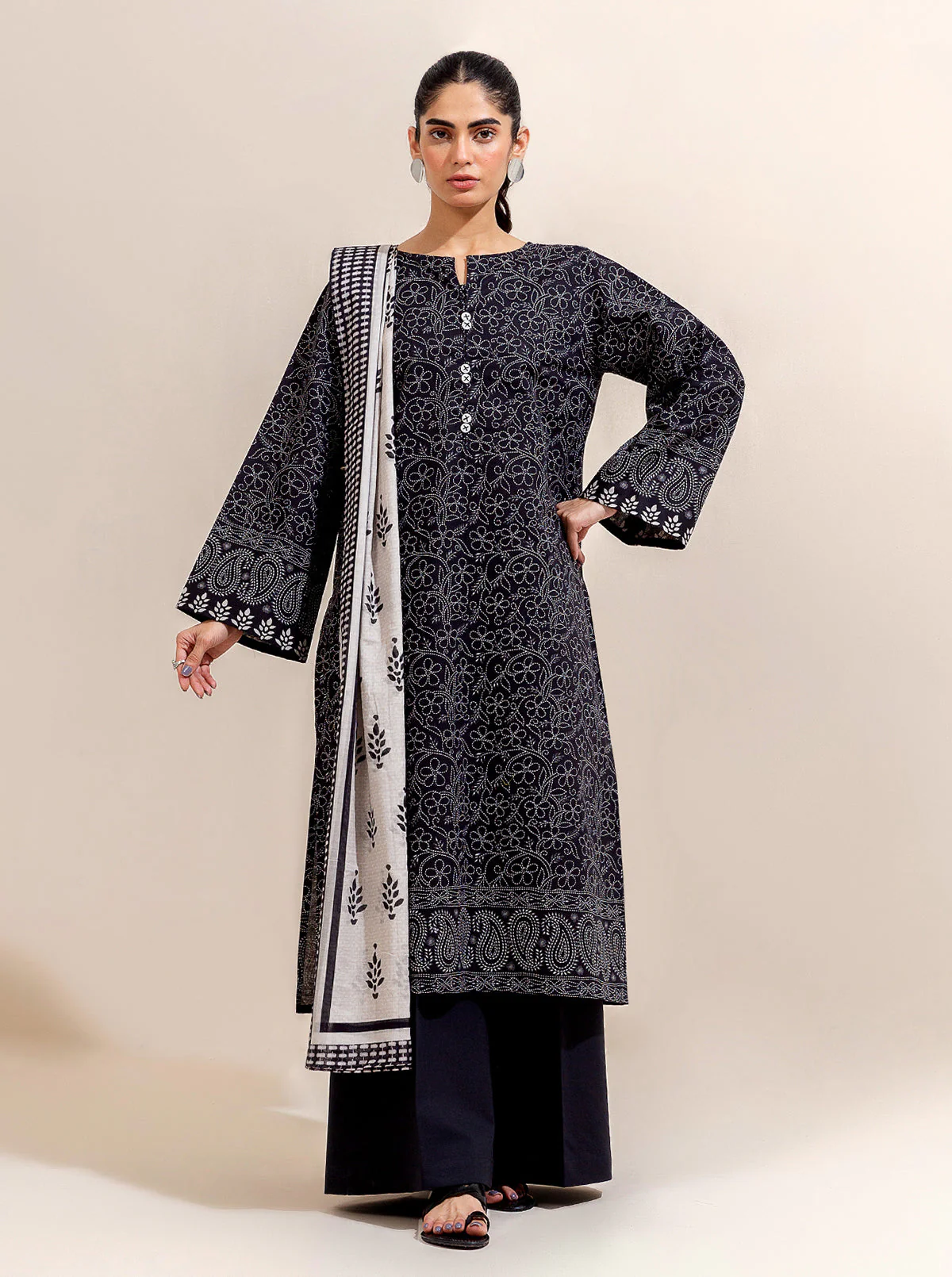3 PIECE PRINTED LAWN-MYSTERY STITCH (UNSTITCHED) - Image 4