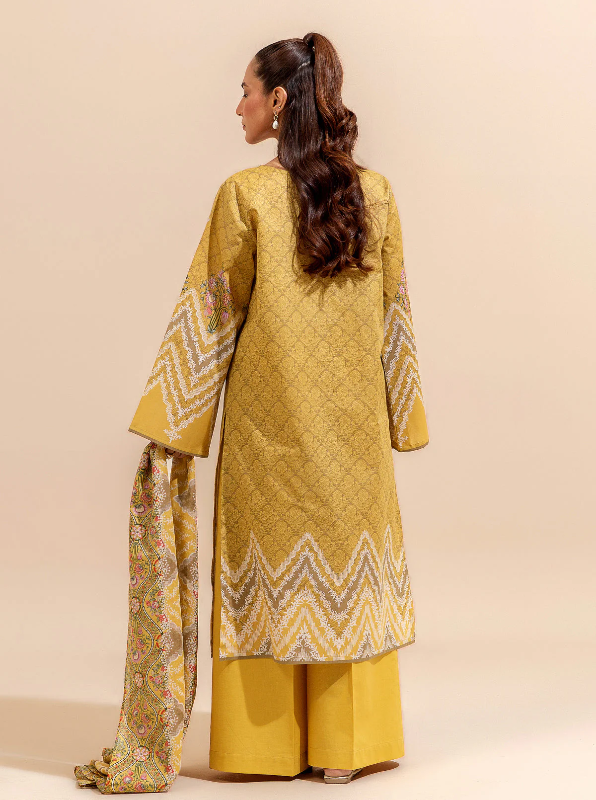 3 PIECE EMBROIDERED LAWN SUIT-SOMBRE SUN (UNSTITCHED) - Image 4