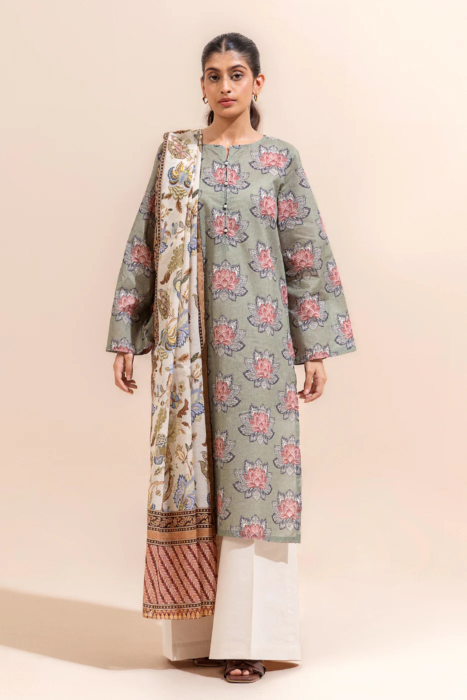 2 PIECE PRINTED LAWN SUIT-MYSTERY GARDEN (UNSTITCHED) - Image 2