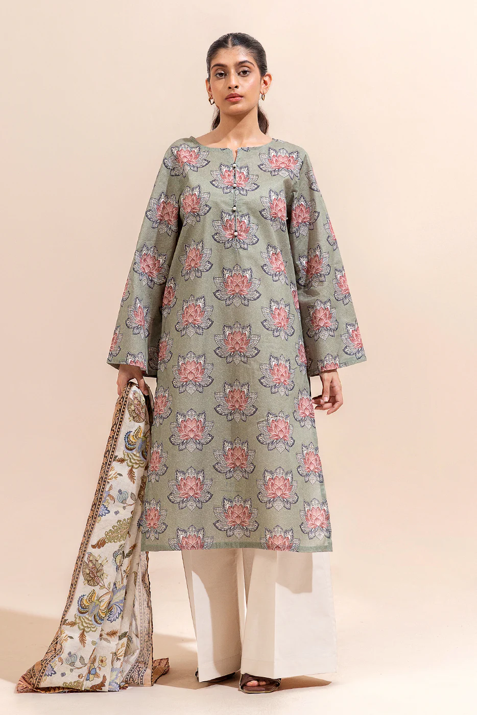 2 PIECE PRINTED LAWN SUIT-MYSTERY GARDEN (UNSTITCHED) - Image 3