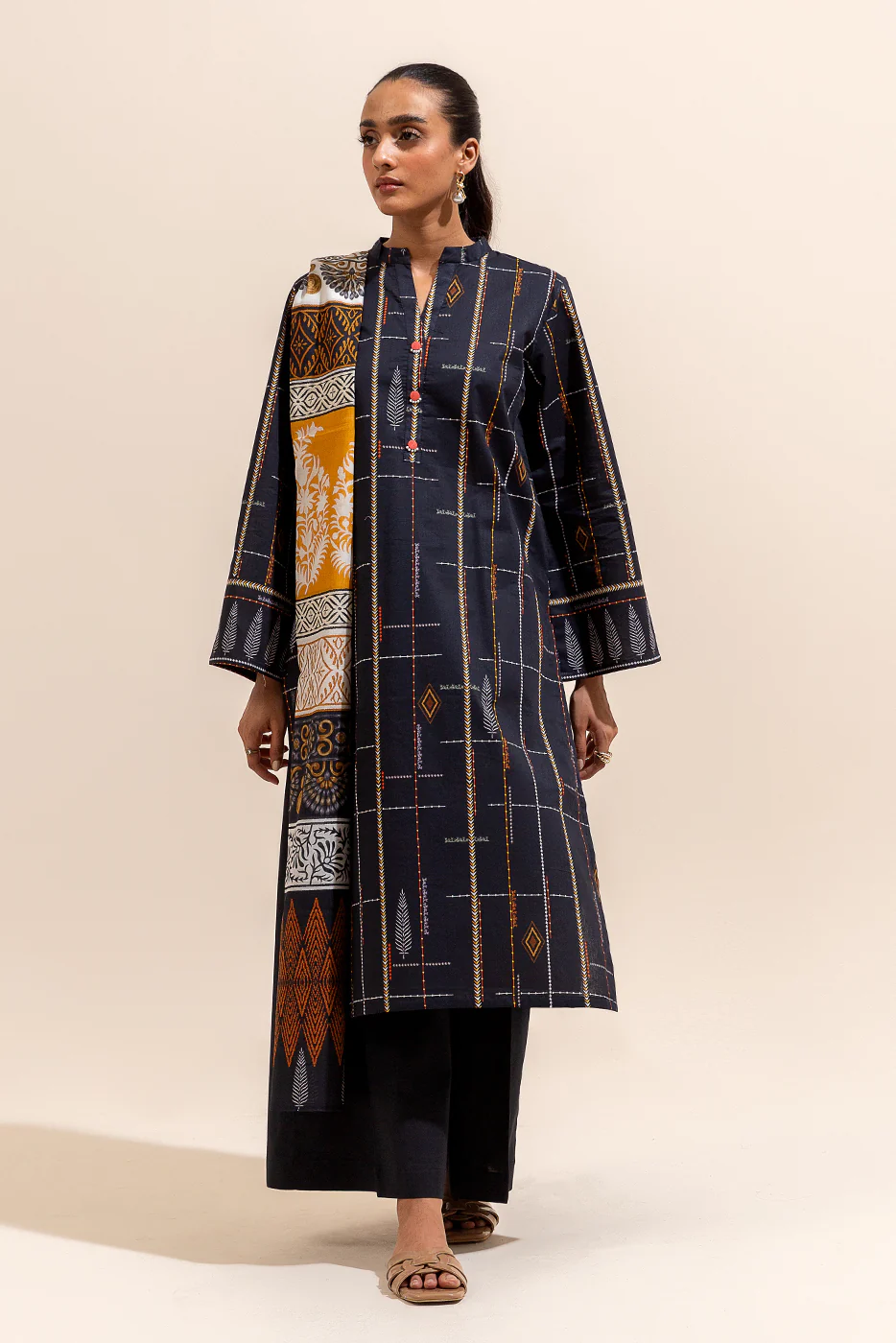3 PIECE PRINTED LAWN SUIT-NEBULOUS LINES (UNSTITCHED) - Image 3