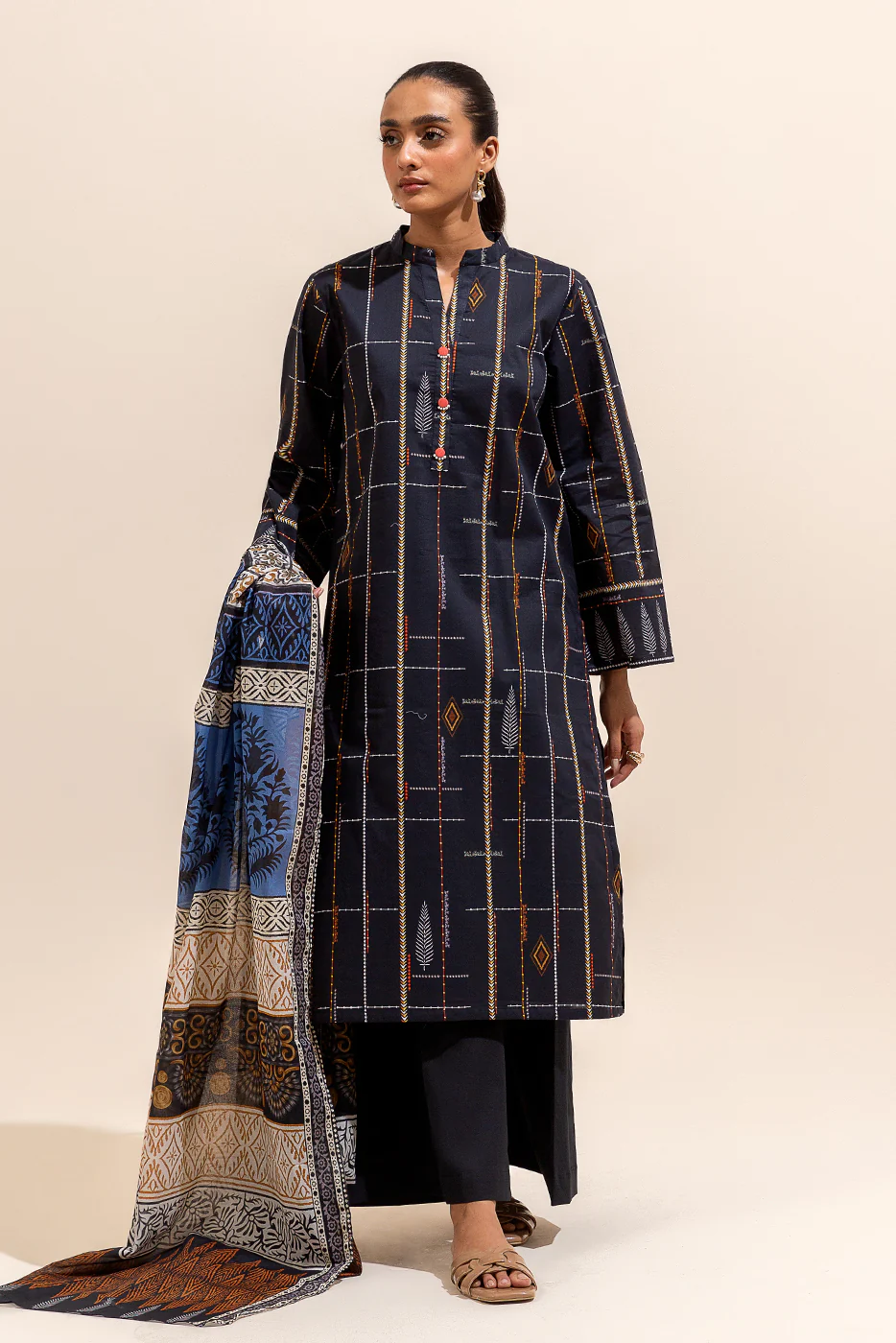3 PIECE PRINTED LAWN SUIT-NEBULOUS LINES (UNSTITCHED) - Image 5