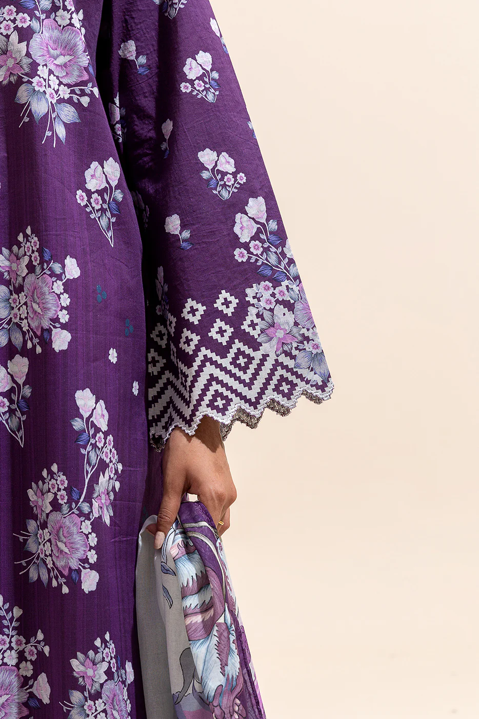 3 PIECE PRINTED LAWN SUIT-AMARANTH ANGLE (UNSTITCHED) - Image 4