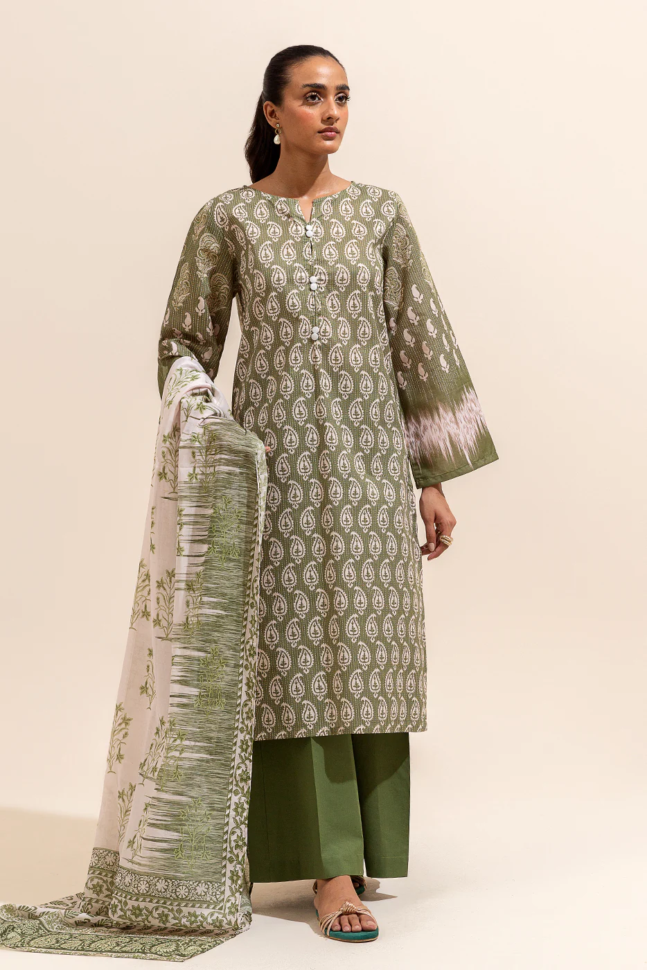 3 PIECE PRINTED LAWN SUIT-APPLE NILE (UNSTITCHED) - Image 4
