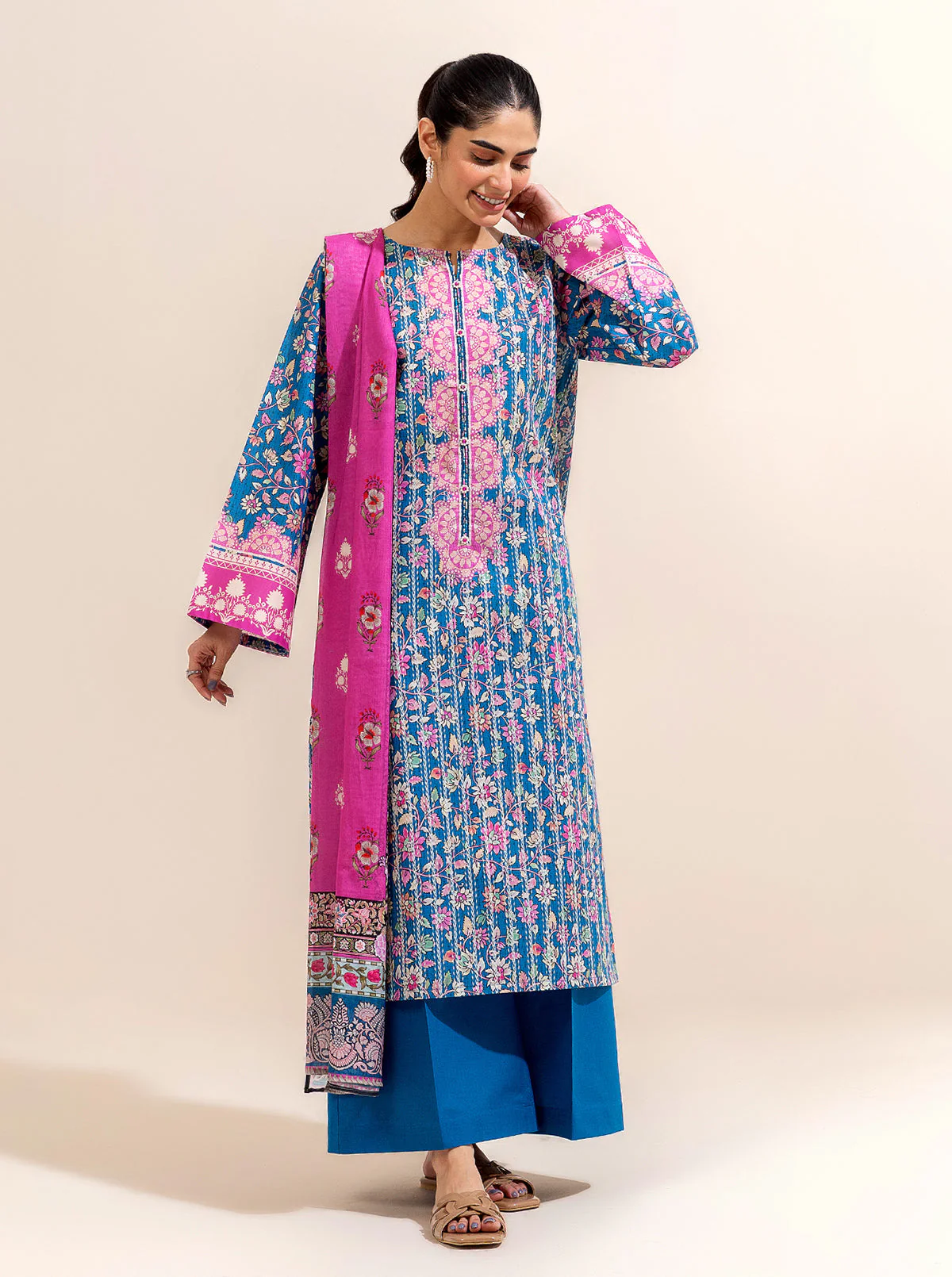 2 PIECE PRINTED LAWN SUIT-FLORAL BALANCE (UNSTITCHED) - Image 5