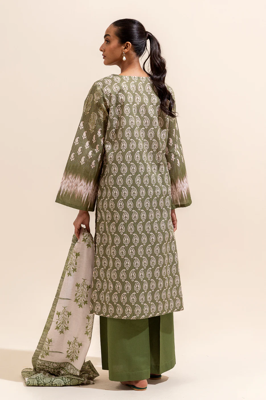 2 PIECE PRINTED LAWN SUIT-APPLE NILE (UNSTITCHED) - Image 6