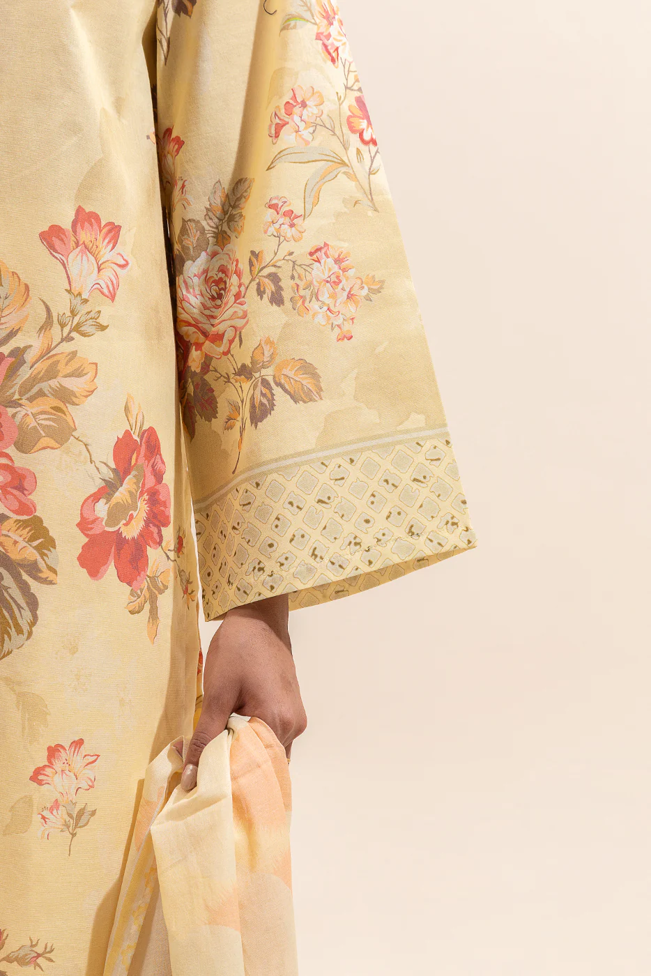2 PIECE PRINTED LAWN SUIT-VINTAGE VEIL (UNSTITCHED) - Image 5